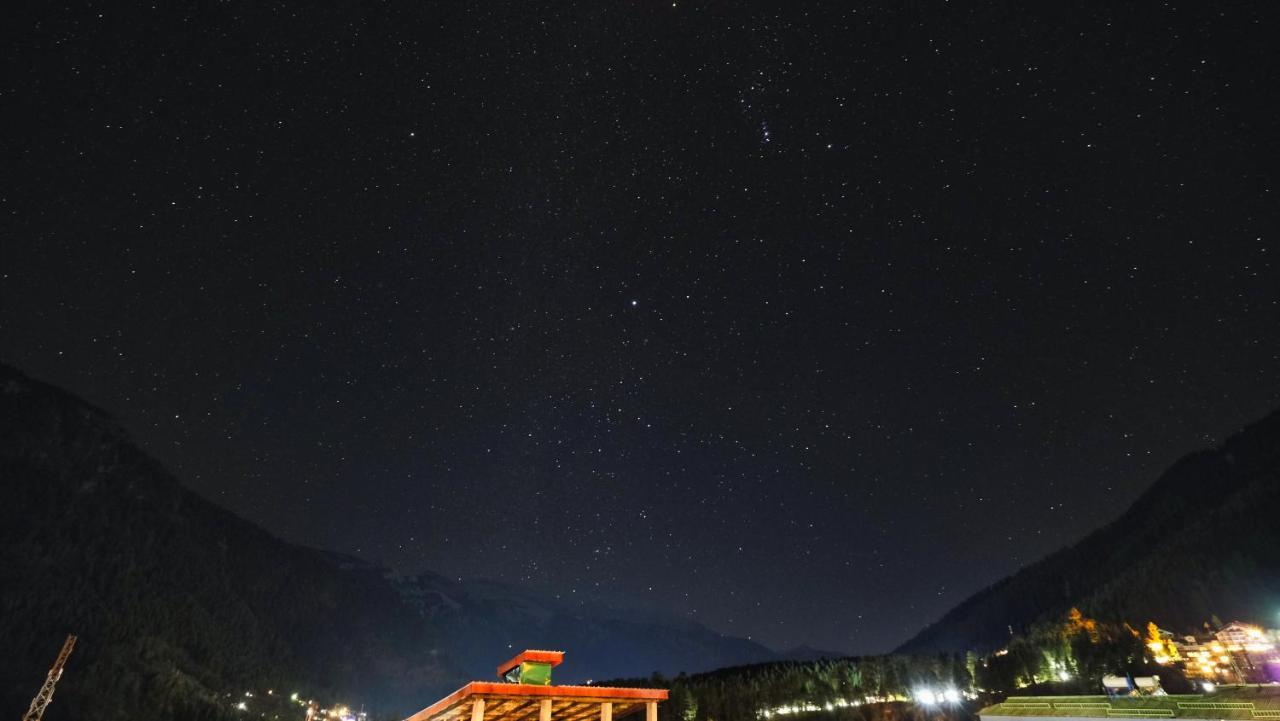 Hostel Voyageur Nest Manāli Zewnętrze zdjęcie
